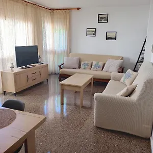Apartament Edifici Simbat A 150m De La Platja Apartamento